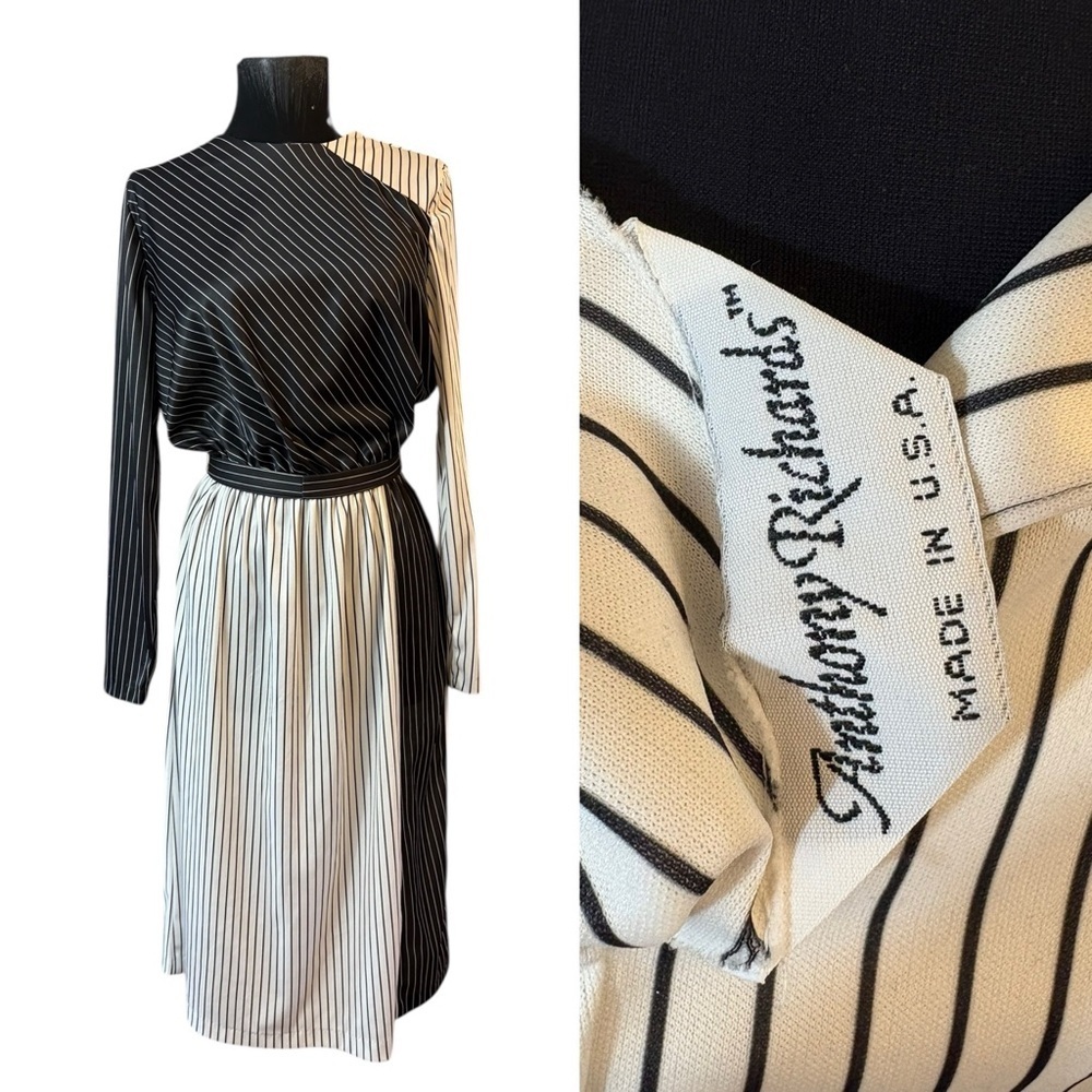 Vintage Anthony Richards Black and Cream Pleated Long Sleeve Dress